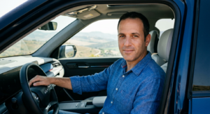 מבחן דרכים קיה EV9 חשמלי עם שירותי דרך של נתי בכל הארץ.